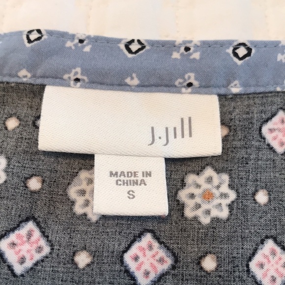 J. Jill 100% Rayon Button Down Floral Top Size S - Picture 9 of 13